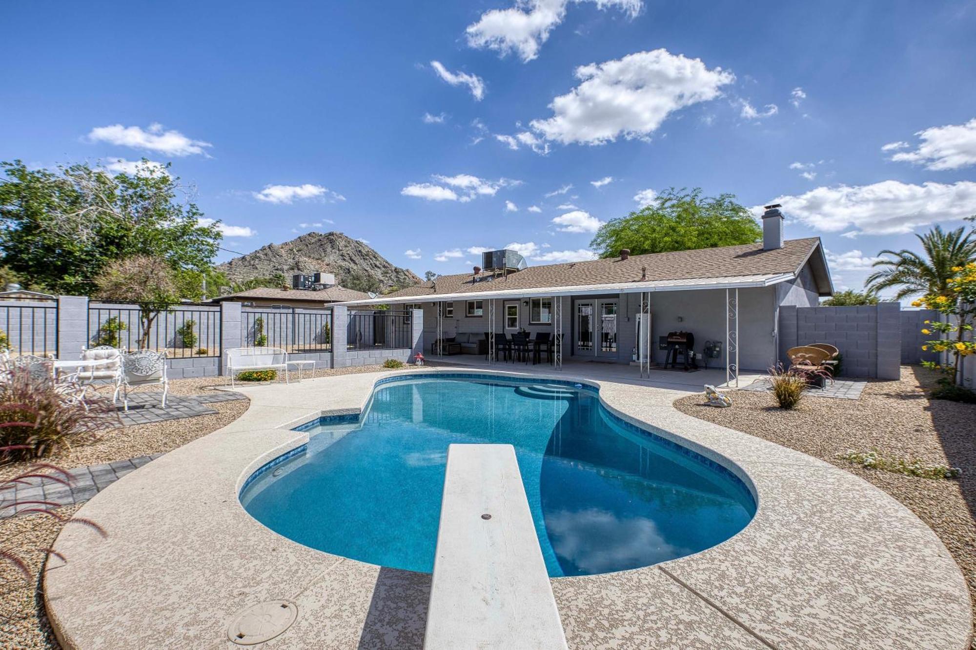 Centrally Located Oasis 1 Mi To Shadow Mountain!